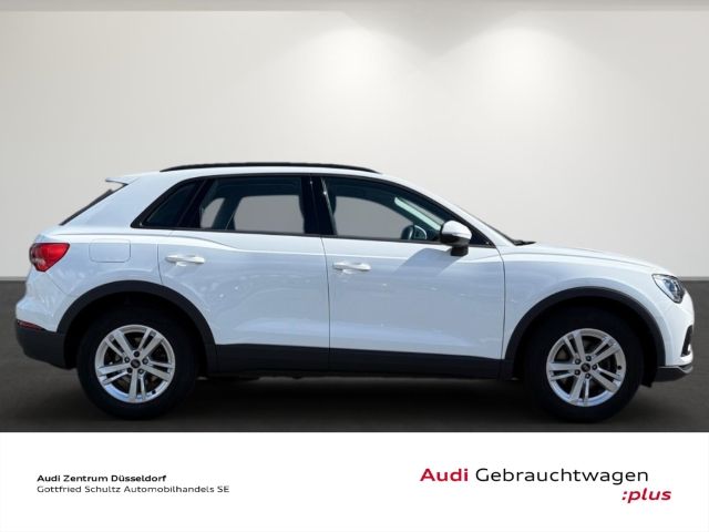 Audi Q3 2023 г. Белый, пробег 44619 км