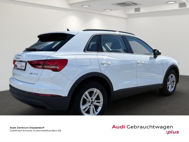 Audi Q3 2023 г. Белый, пробег 44619 км