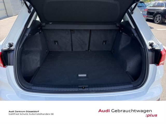 Audi Q3 2023 г. Белый, пробег 44619 км