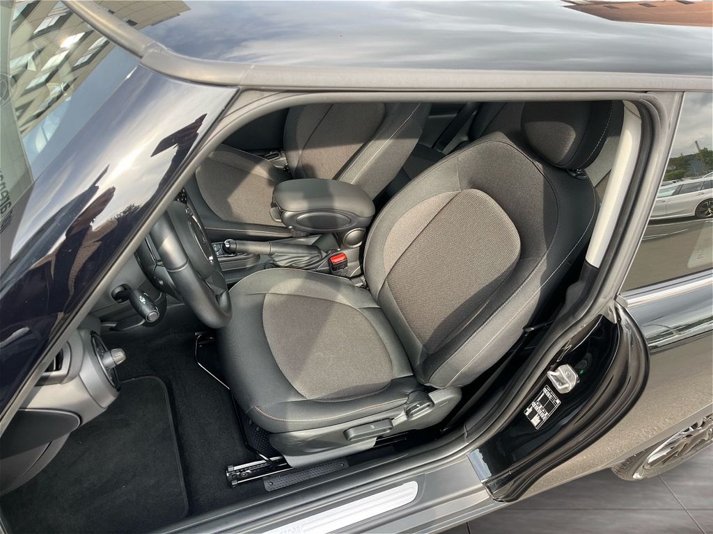 Mini ONE 2022 г. Чёрный, пробег 42684 км