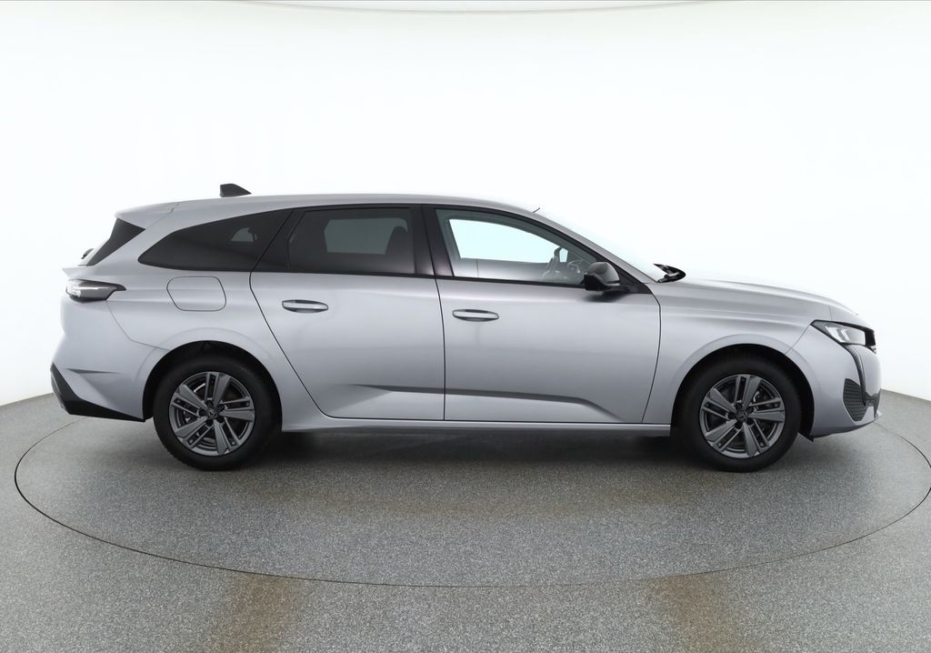 Peugeot 308 2024 г. Серый, пробег 42977 км