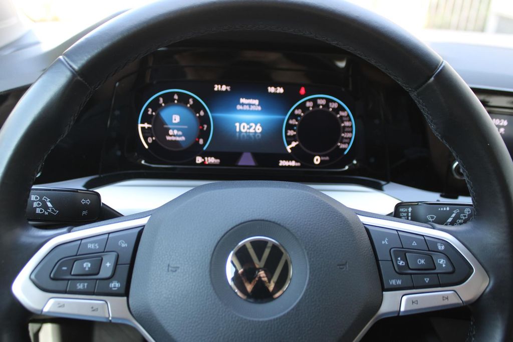 Volkswagen Golf 2021 г. Чёрный, пробег 20638 км
