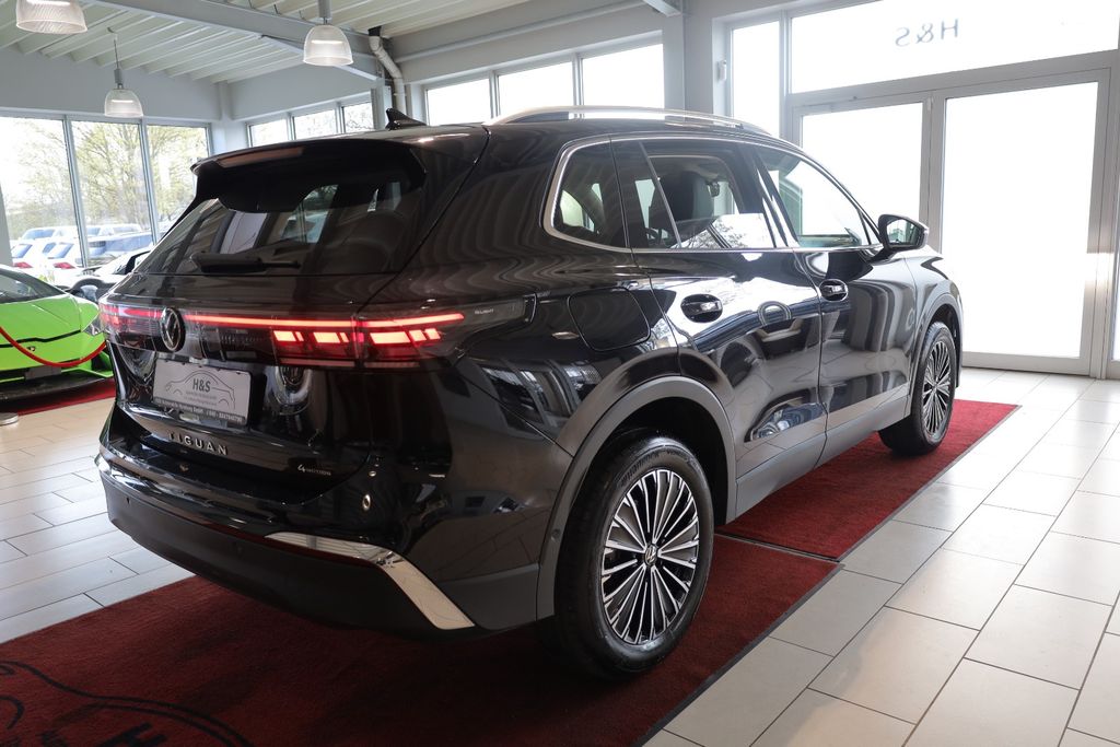 Volkswagen Tiguan 2025 г. Чёрный, пробег 42455 км