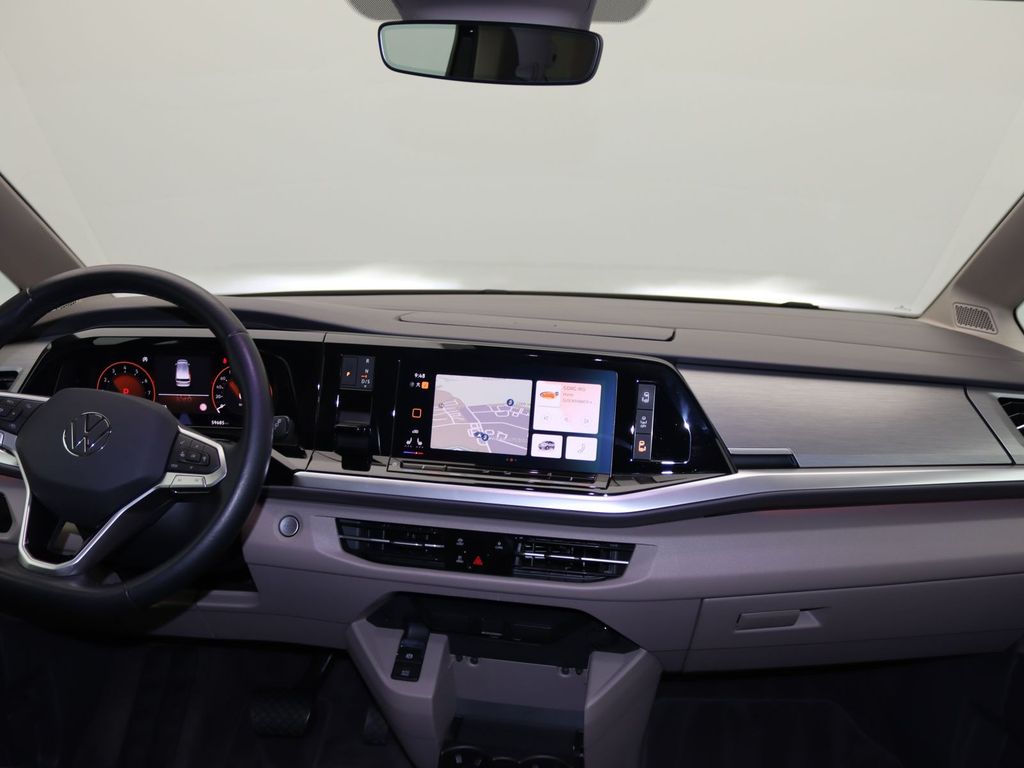 Volkswagen T7 MULTIVAN 2023 г. Чёрный, пробег 60000 км