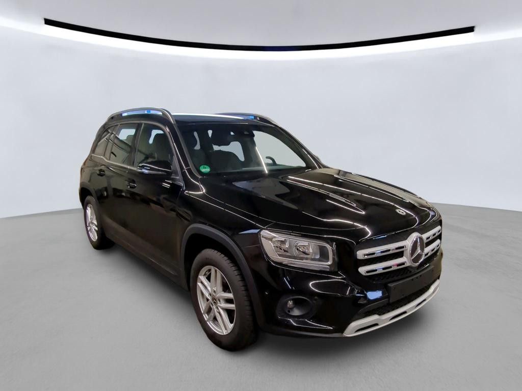Mercedes-Benz GLB 200 2022 г. Чёрный, пробег 39998 км