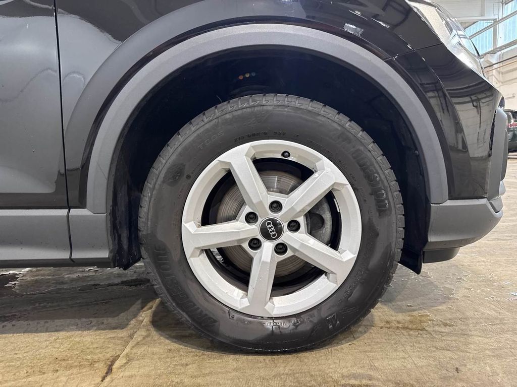 Audi Q2 2023 г. Чёрный, пробег 59900 км