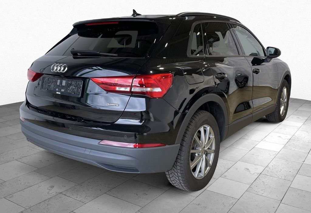 Audi Q3 2023 г. Чёрный, пробег 55916 км