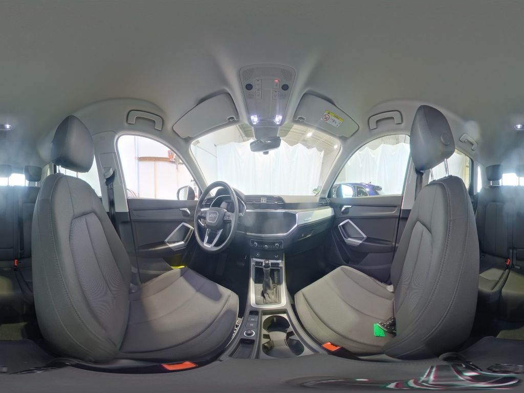 Audi Q3 2023 г. Чёрный, пробег 55916 км