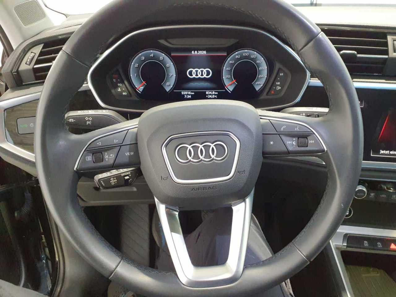 Audi Q3 2023 г. Чёрный, пробег 55916 км