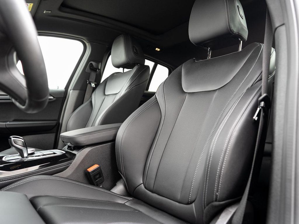 BMW X4 2025 г. Чёрный, пробег 16490 км