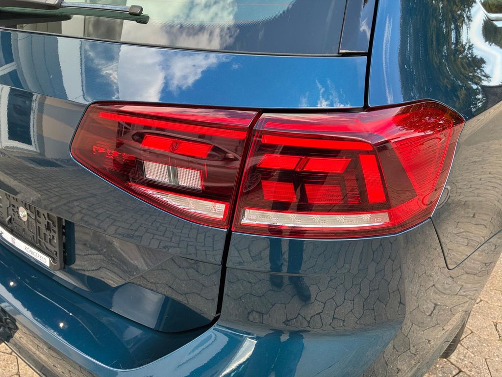 Volkswagen PASSAT VARIANT 2023 г. Синий, пробег 57300 км