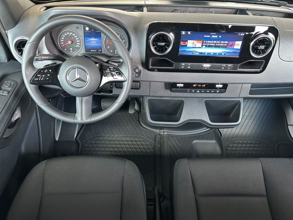 Mercedes-Benz SPRINTER 2025 г. Серый, пробег 12500 км