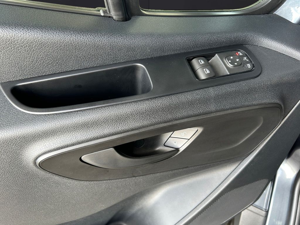Mercedes-Benz SPRINTER 2025 г. Серый, пробег 12500 км