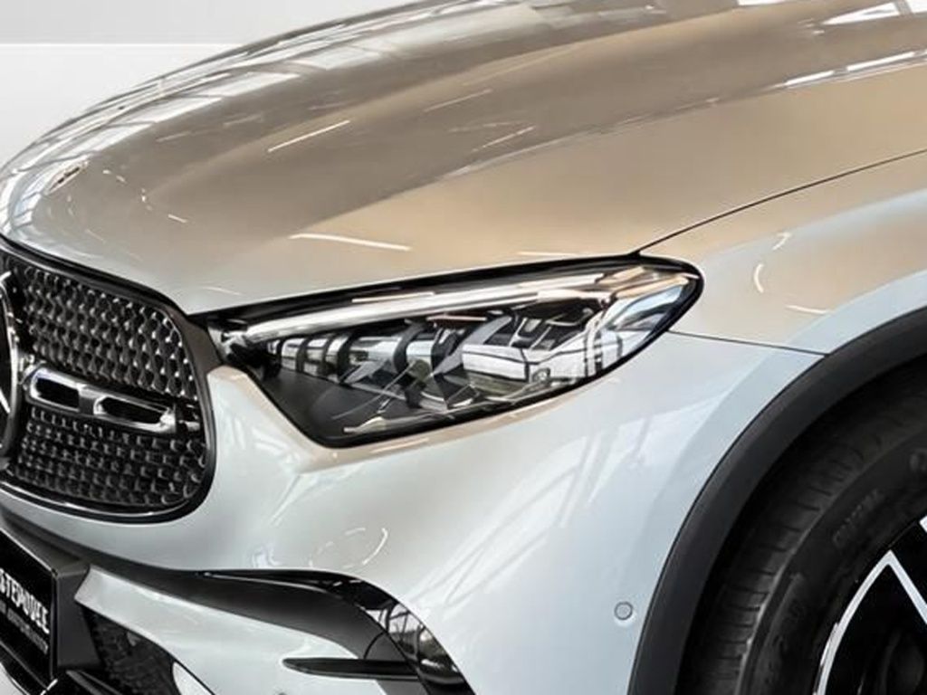 Mercedes-Benz GLC 300 2026 г. Серебристый, пробег 15281 км