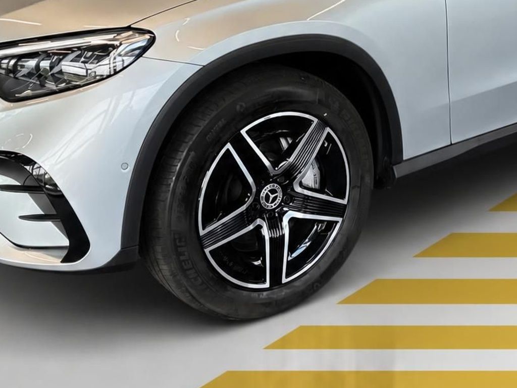 Mercedes-Benz GLC 300 2026 г. Серебристый, пробег 15281 км