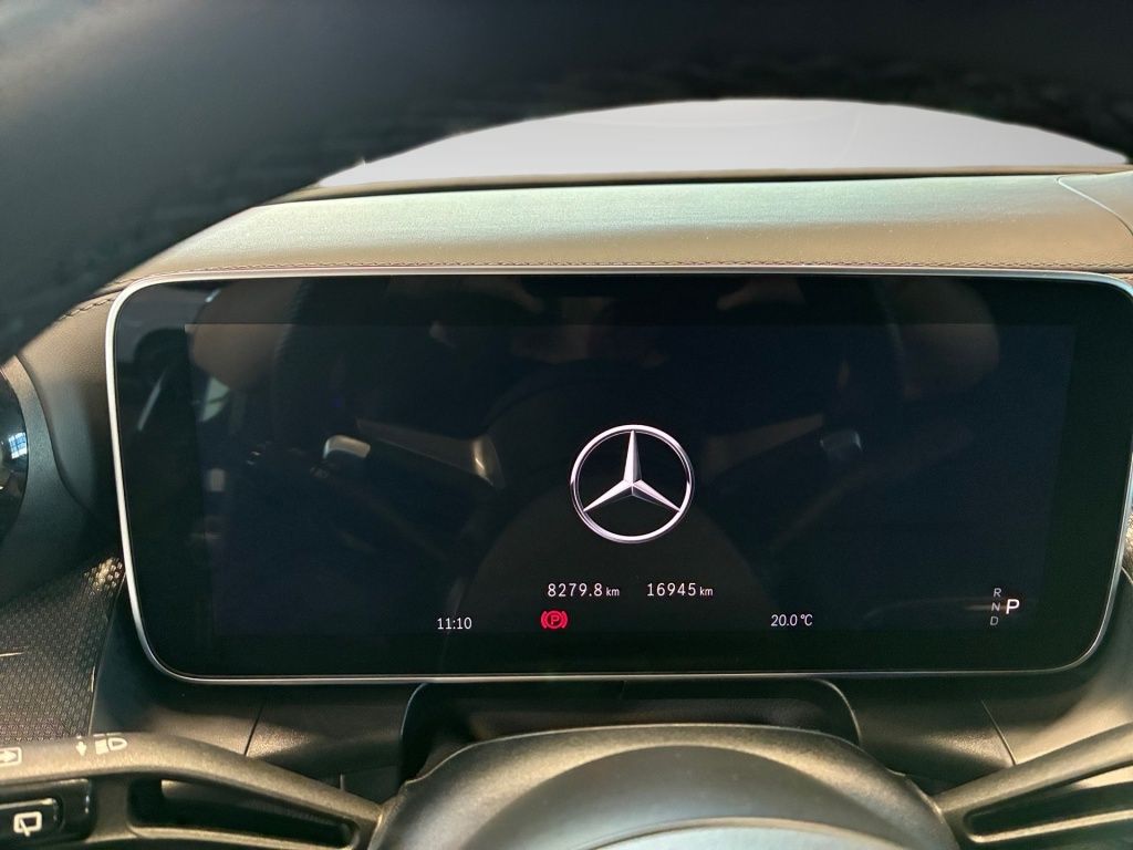 Mercedes-Benz GLC 300 2025 г. Чёрный, пробег 14380 км