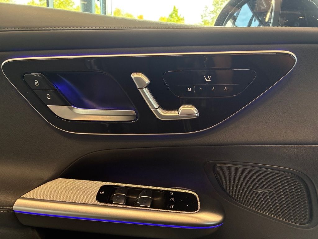 Mercedes-Benz GLC 300 2025 г. Чёрный, пробег 14380 км