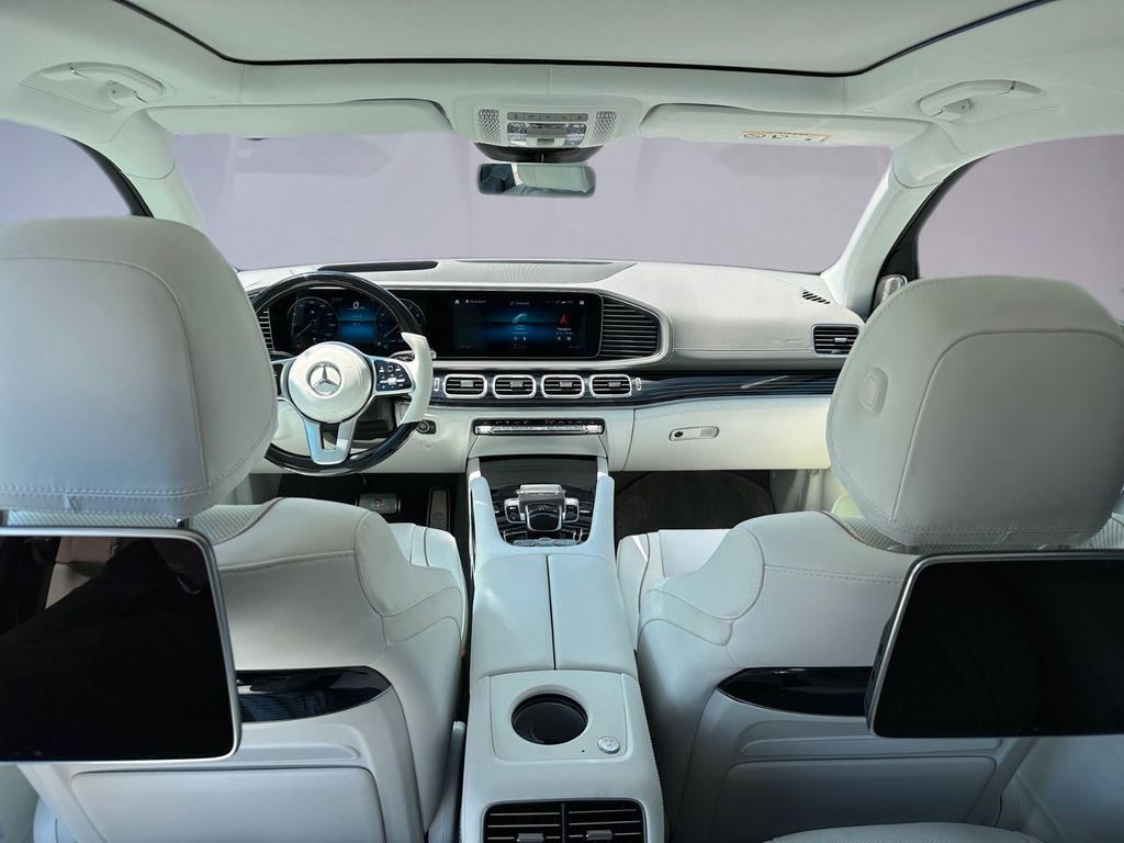 Mercedes-Benz GLS 600 2022 г. Чёрный, пробег 34000 км