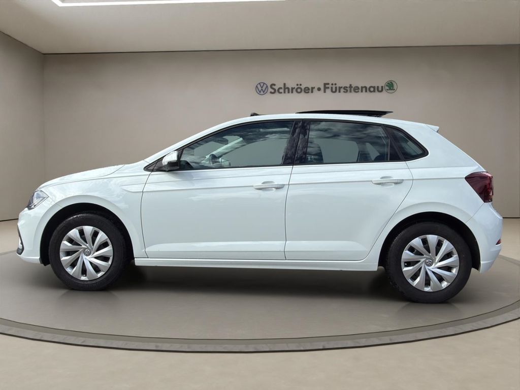 Volkswagen Polo 2022 г. Белый, пробег 41500 км