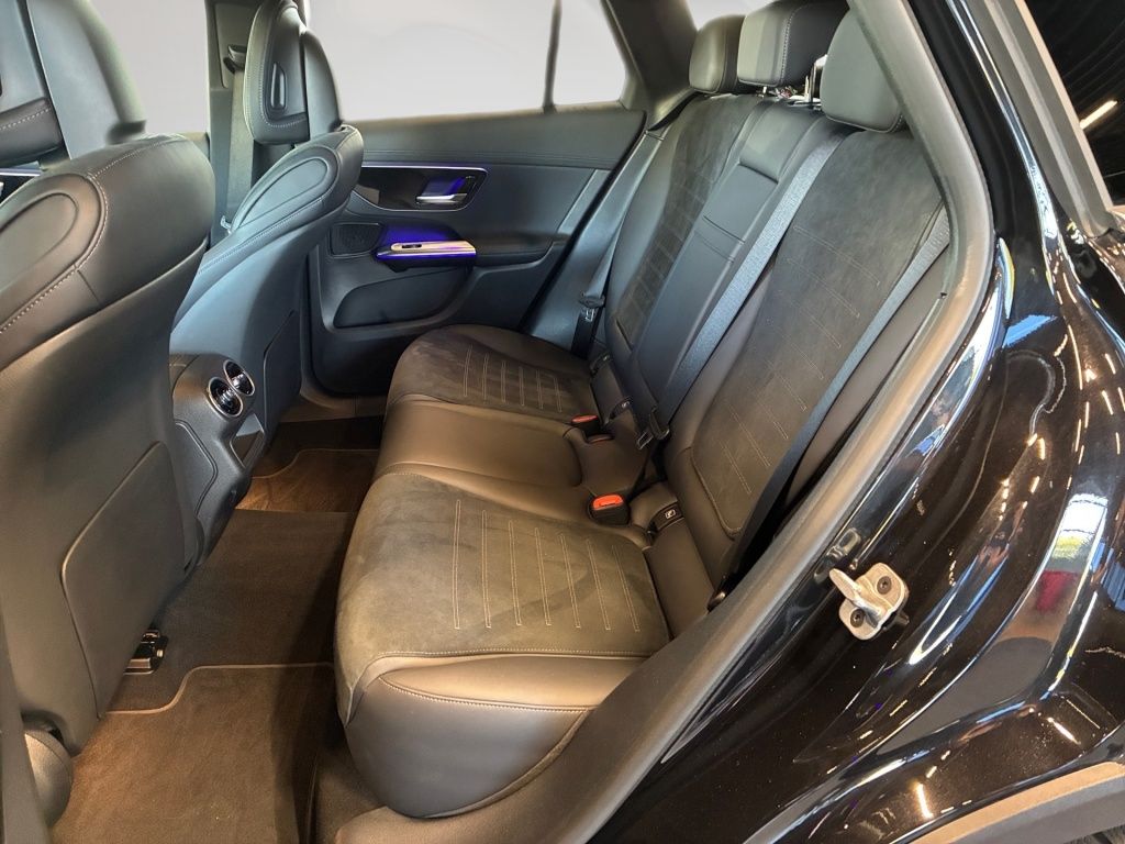 Mercedes-Benz GLC 300 2026 г. Чёрный, пробег 16175 км