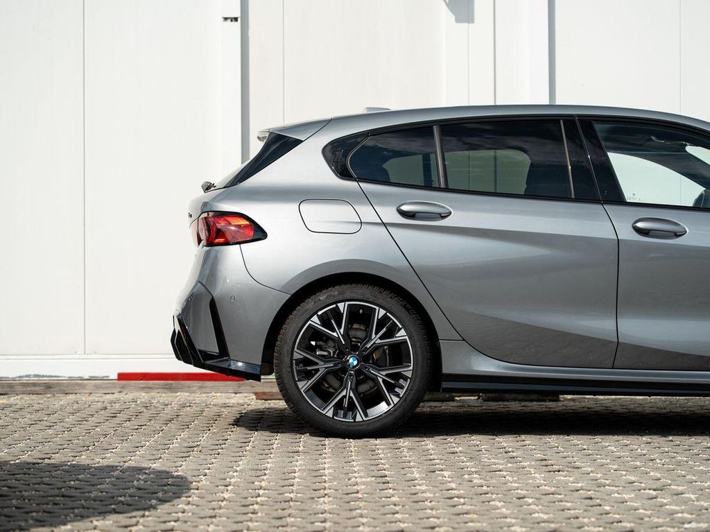 BMW 120 2026 г. Серый, пробег 26390 км