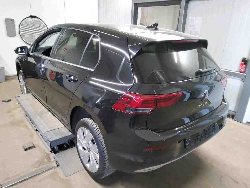 Volkswagen Golf 2024 г. Чёрный, пробег 29809 км