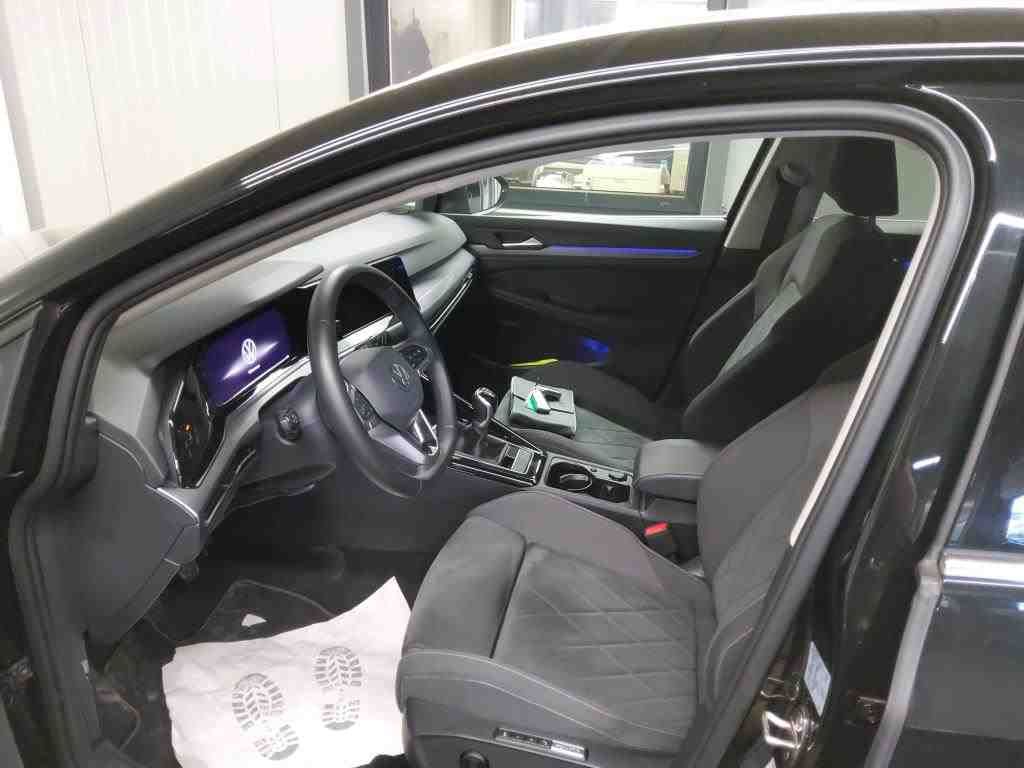Volkswagen Golf 2024 г. Чёрный, пробег 29809 км