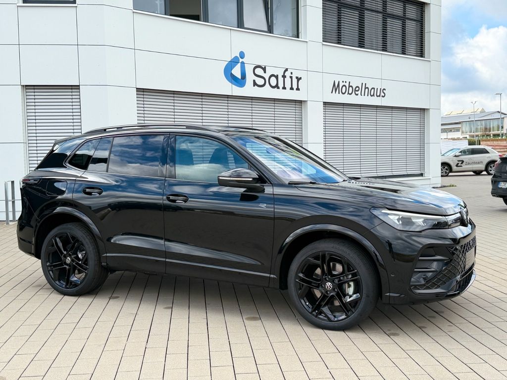 Volkswagen Tiguan 2026 г. Чёрный, пробег 10 км