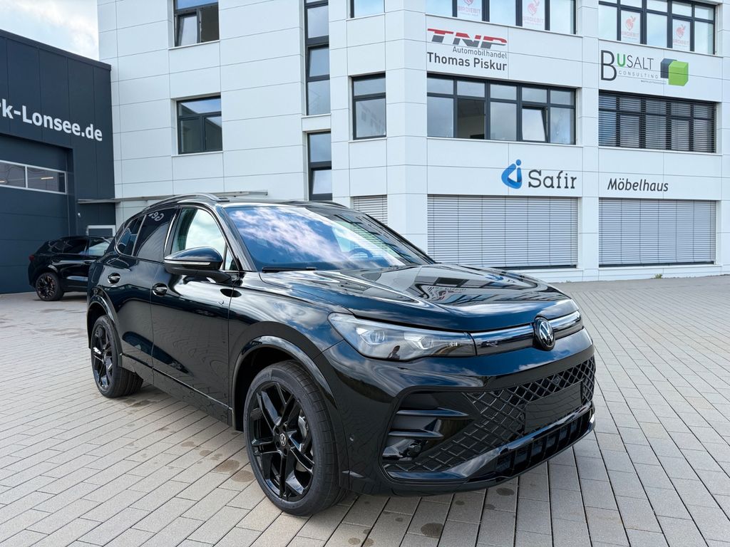 Volkswagen Tiguan 2026 г. Чёрный, пробег 10 км