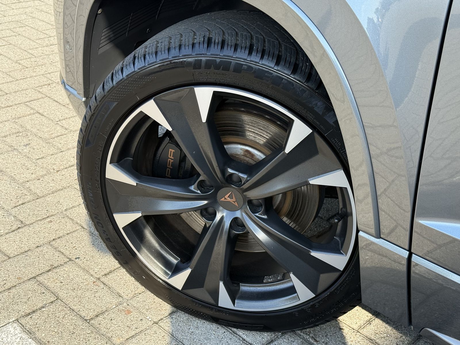 Cupra Ateca 2023 г. Серый, пробег 39706 км