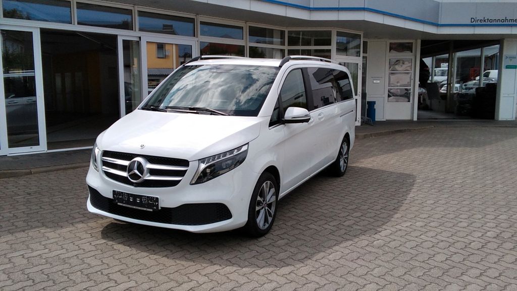 Mercedes-Benz V 300 2023 г. Белый, пробег 56516 км