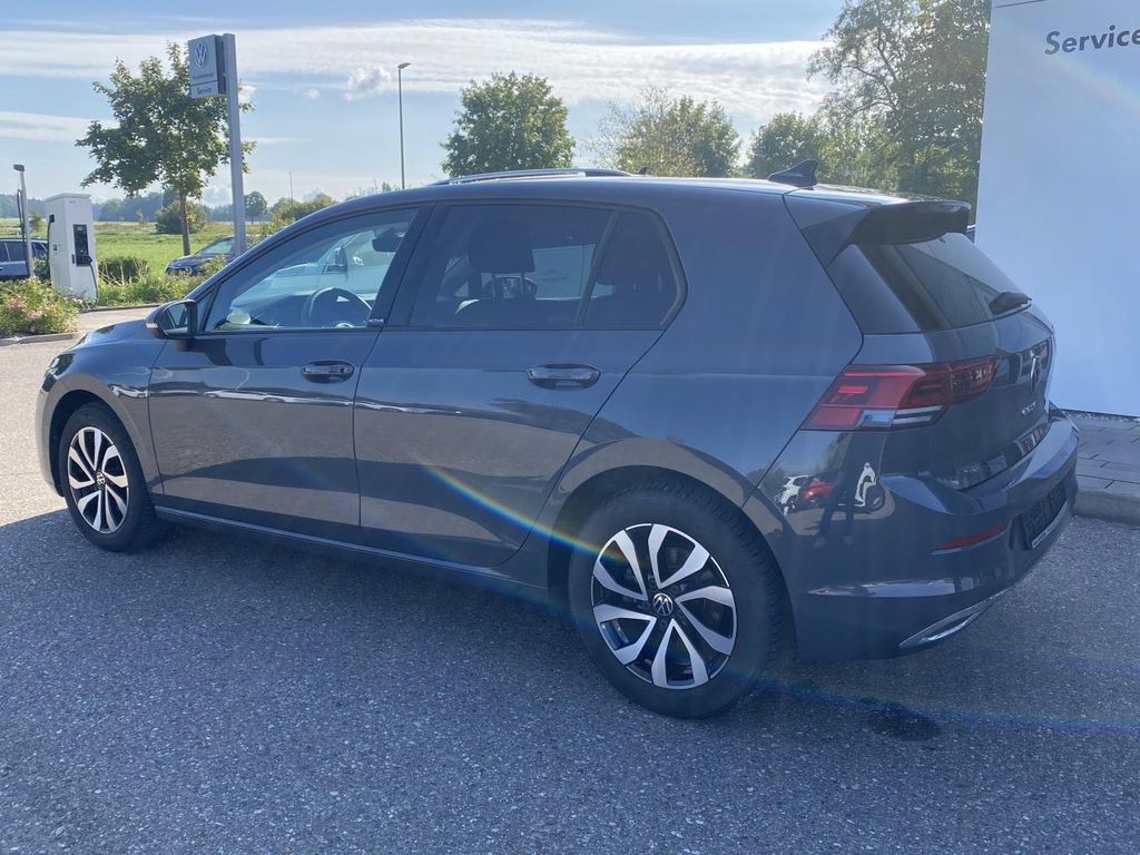 Volkswagen Golf 2023 г. Серый, пробег 41258 км