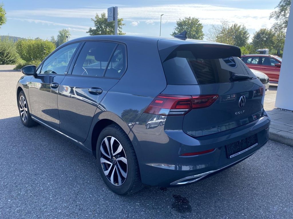 Volkswagen Golf 2023 г. Серый, пробег 41258 км