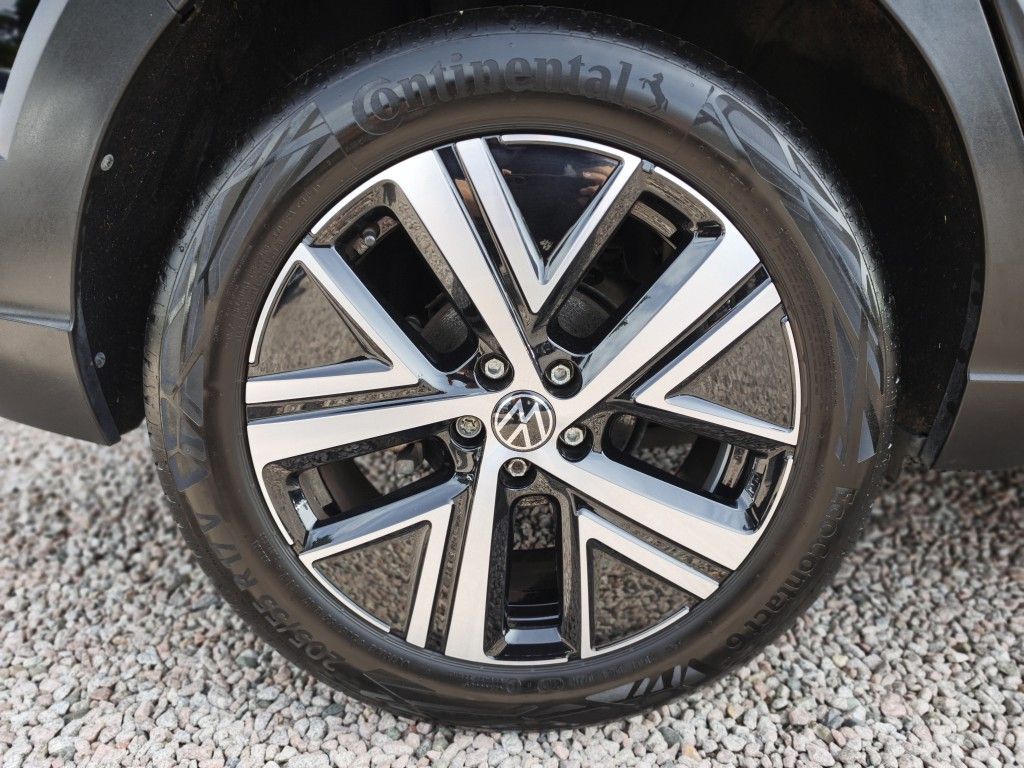 Volkswagen Taigo 2022 г. Чёрный, пробег 36100 км
