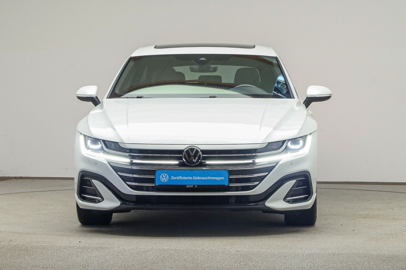 Volkswagen Arteon 2024 г. Белый, пробег 47900 км