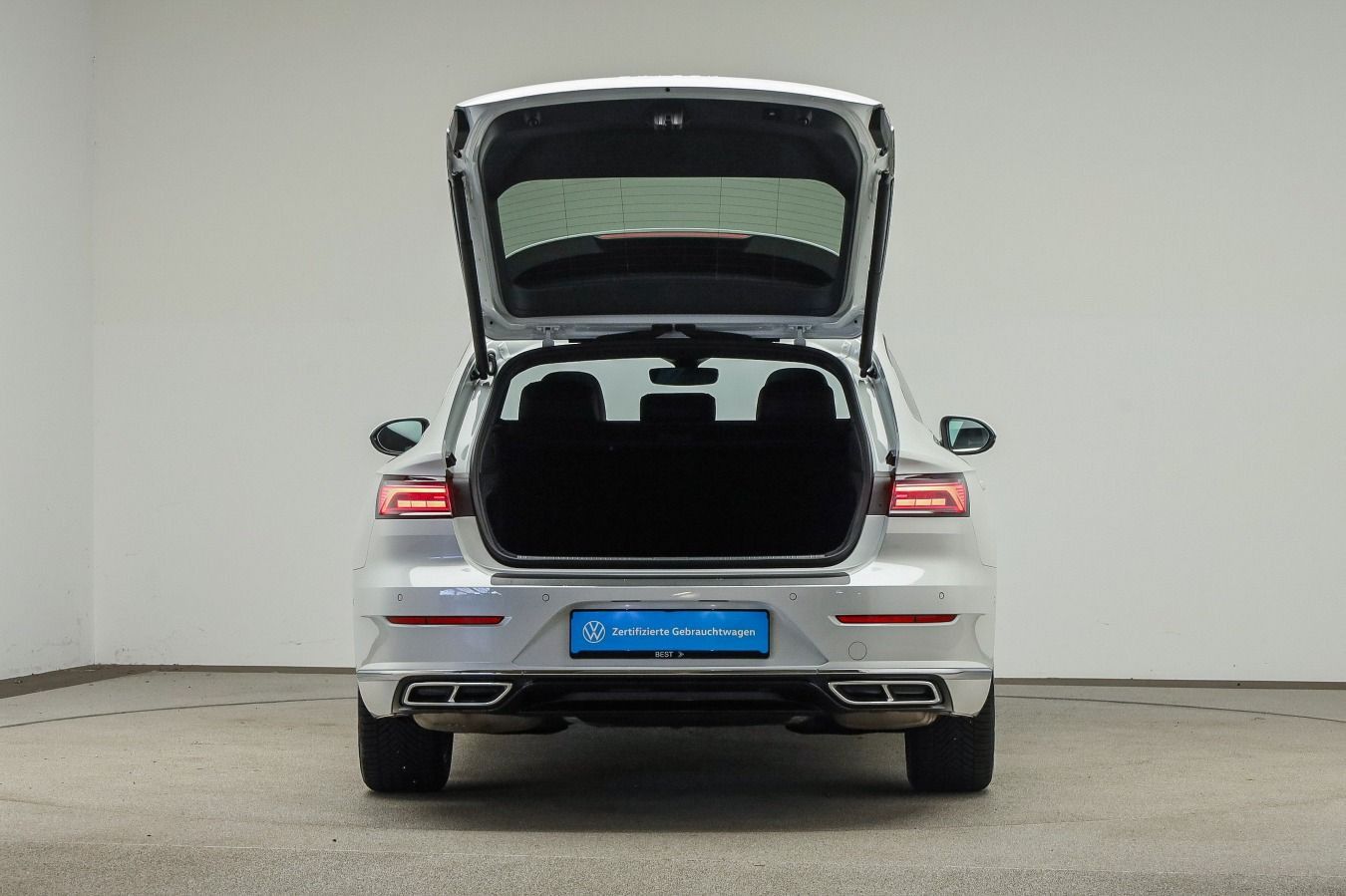 Volkswagen Arteon 2024 г. Белый, пробег 47900 км