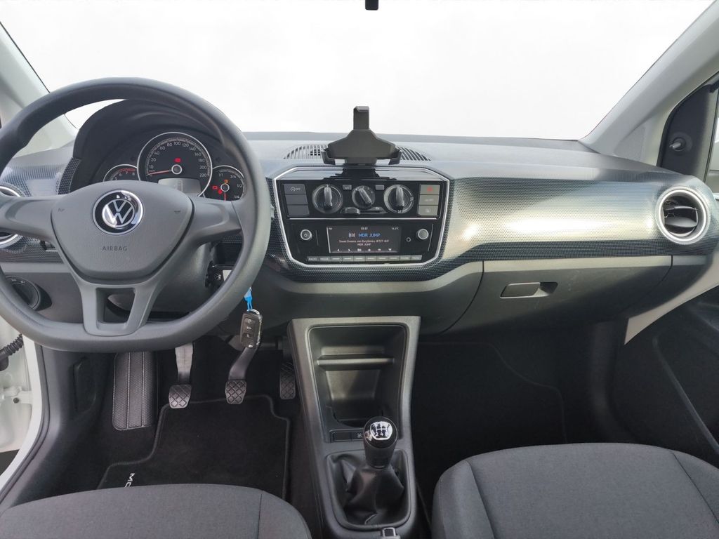 Volkswagen up! 2023 г. Белый, пробег 20931 км