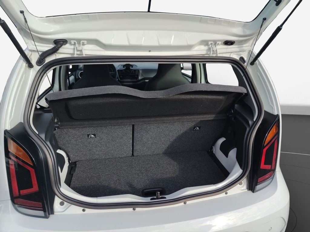 Volkswagen up! 2023 г. Белый, пробег 20931 км
