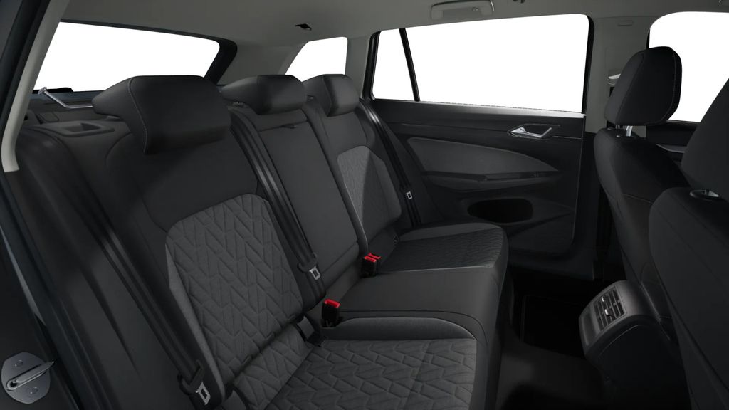 Volkswagen Golf 2025 г. Серый, пробег 26700 км