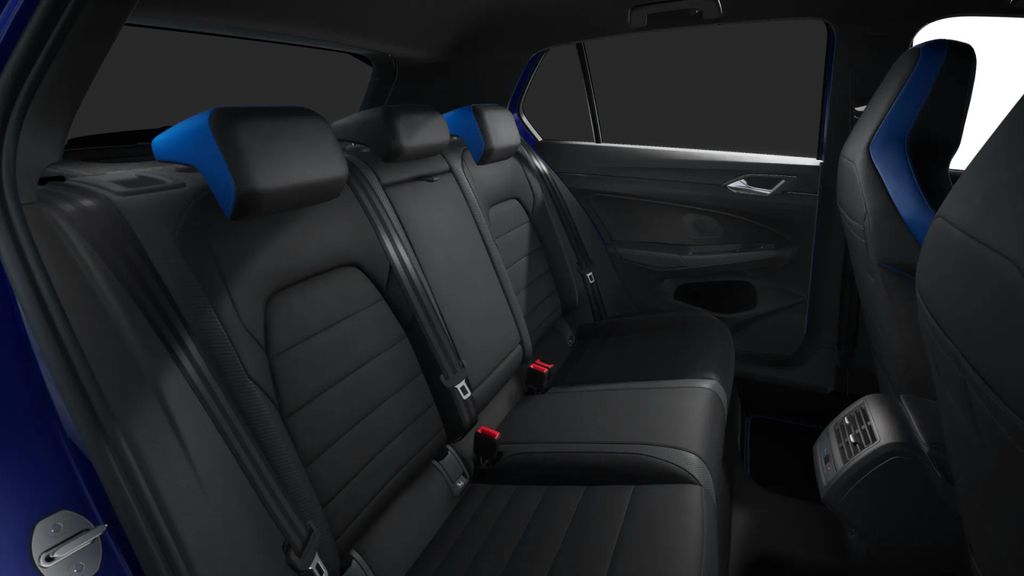Volkswagen Golf 2026 г. Синий, пробег 11233 км
