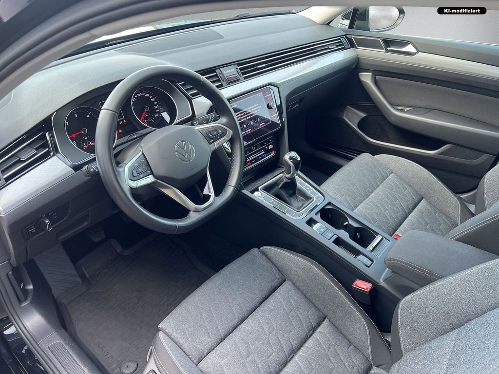 Volkswagen PASSAT VARIANT 2023 г. Чёрный, пробег 57890 км