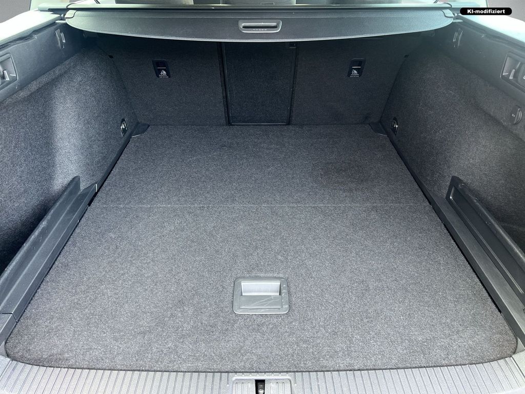 Volkswagen PASSAT VARIANT 2023 г. Чёрный, пробег 57890 км