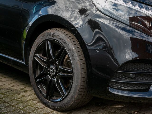 Mercedes-Benz V 300 2023 г. Чёрный, пробег 38999 км