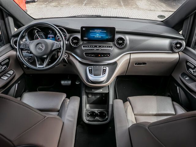 Mercedes-Benz V 300 2023 г. Чёрный, пробег 38999 км