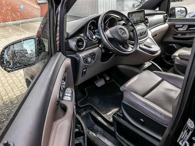 Mercedes-Benz V 300 2023 г. Чёрный, пробег 38999 км