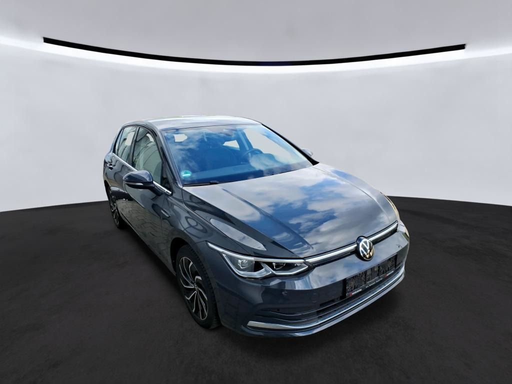 Volkswagen Golf 2024 г. Серый, пробег 49815 км