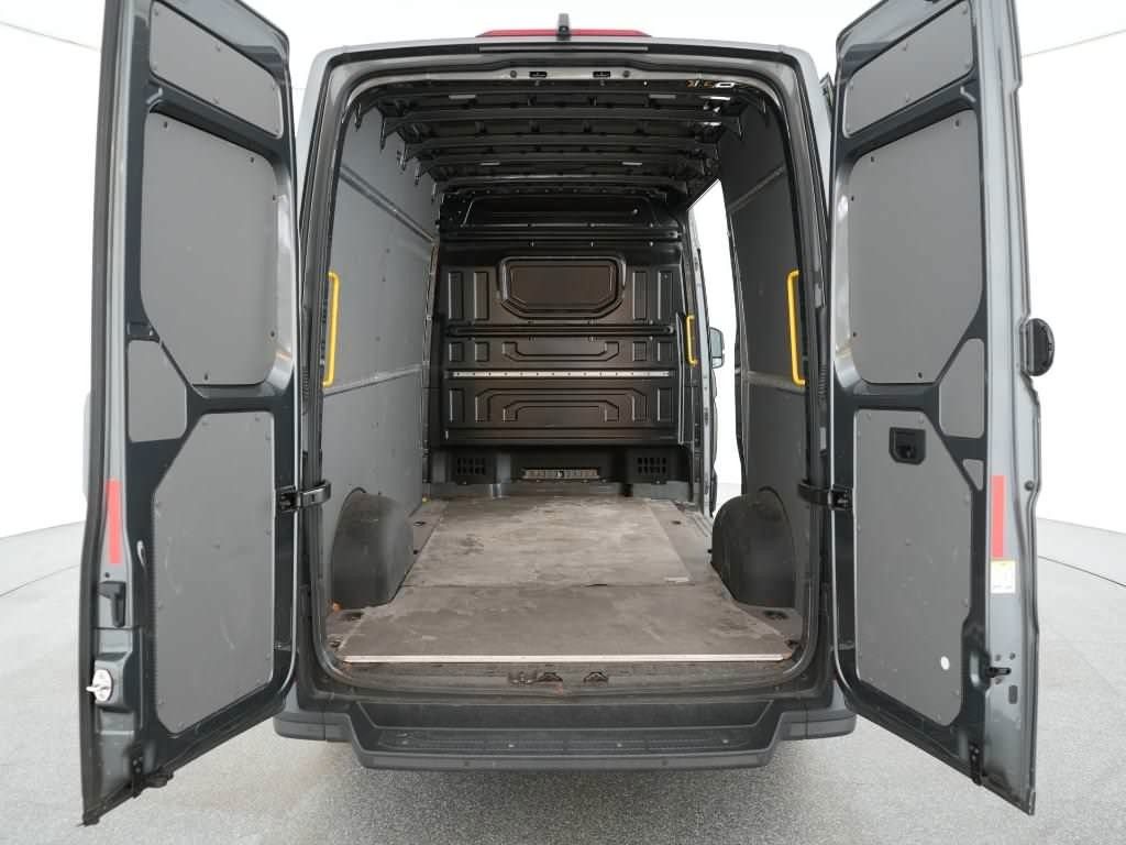 Volkswagen CRAFTER 2025 г. Серый, пробег 44000 км