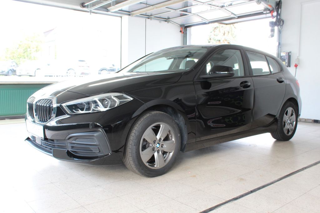 BMW 118 2022 г. Чёрный, пробег 41000 км