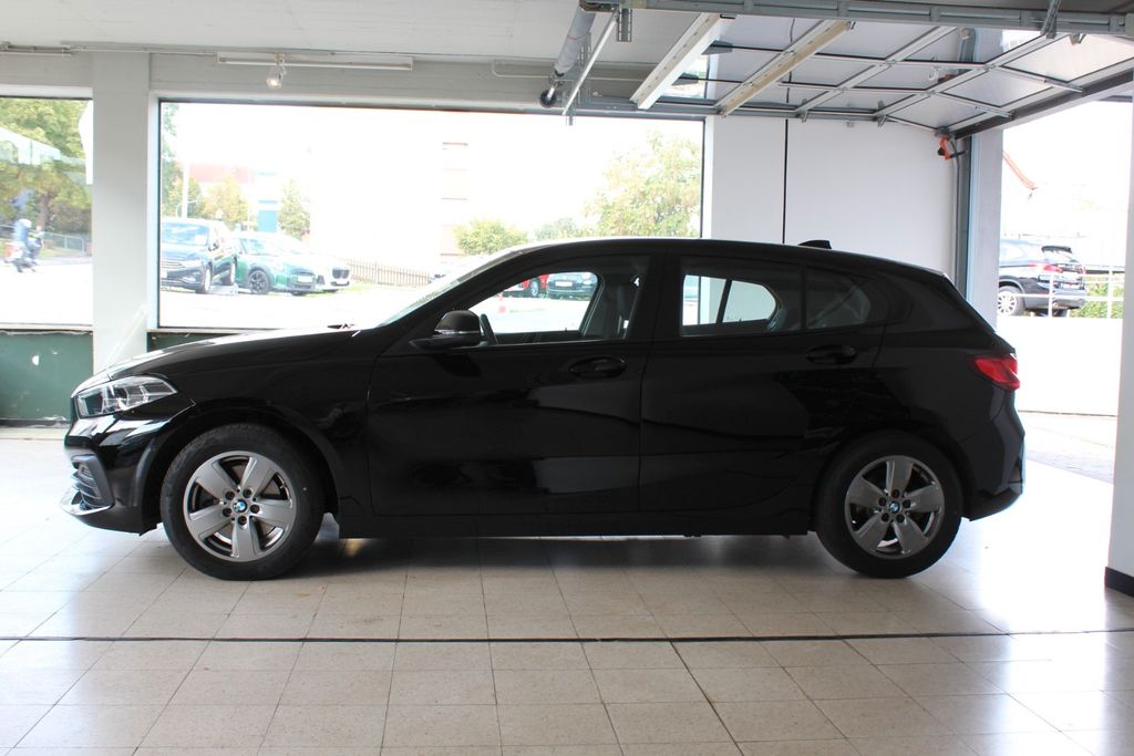 BMW 118 2022 г. Чёрный, пробег 41000 км