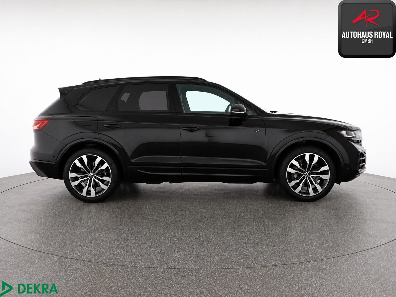 Volkswagen Touareg 2025 г. Чёрный, пробег 25337 км